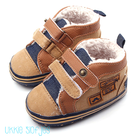 Schoenen Jongensschoenen Loafers & Instappers Baby winter muts en bootie schoenen 